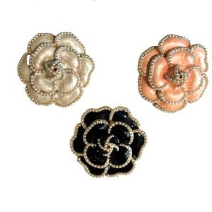 CAMELLIA FLOWER BROOCH BLACK, WHITE OR PEACH